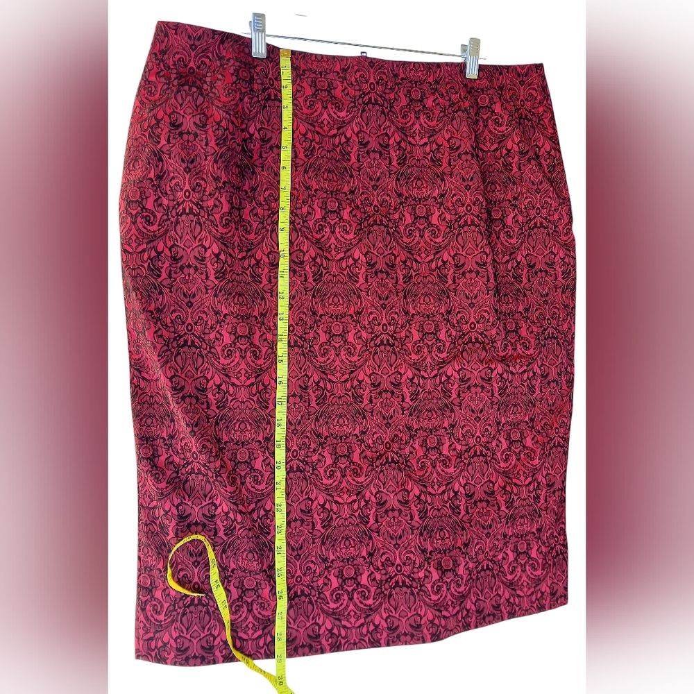 Worthington Women's Red Black Jacquard Pencil Skirt-Size 18W EUC - Picture 5 of 5